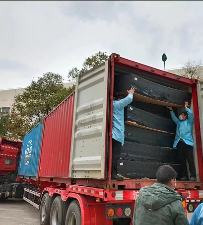 NHK泡棉 卸货现场